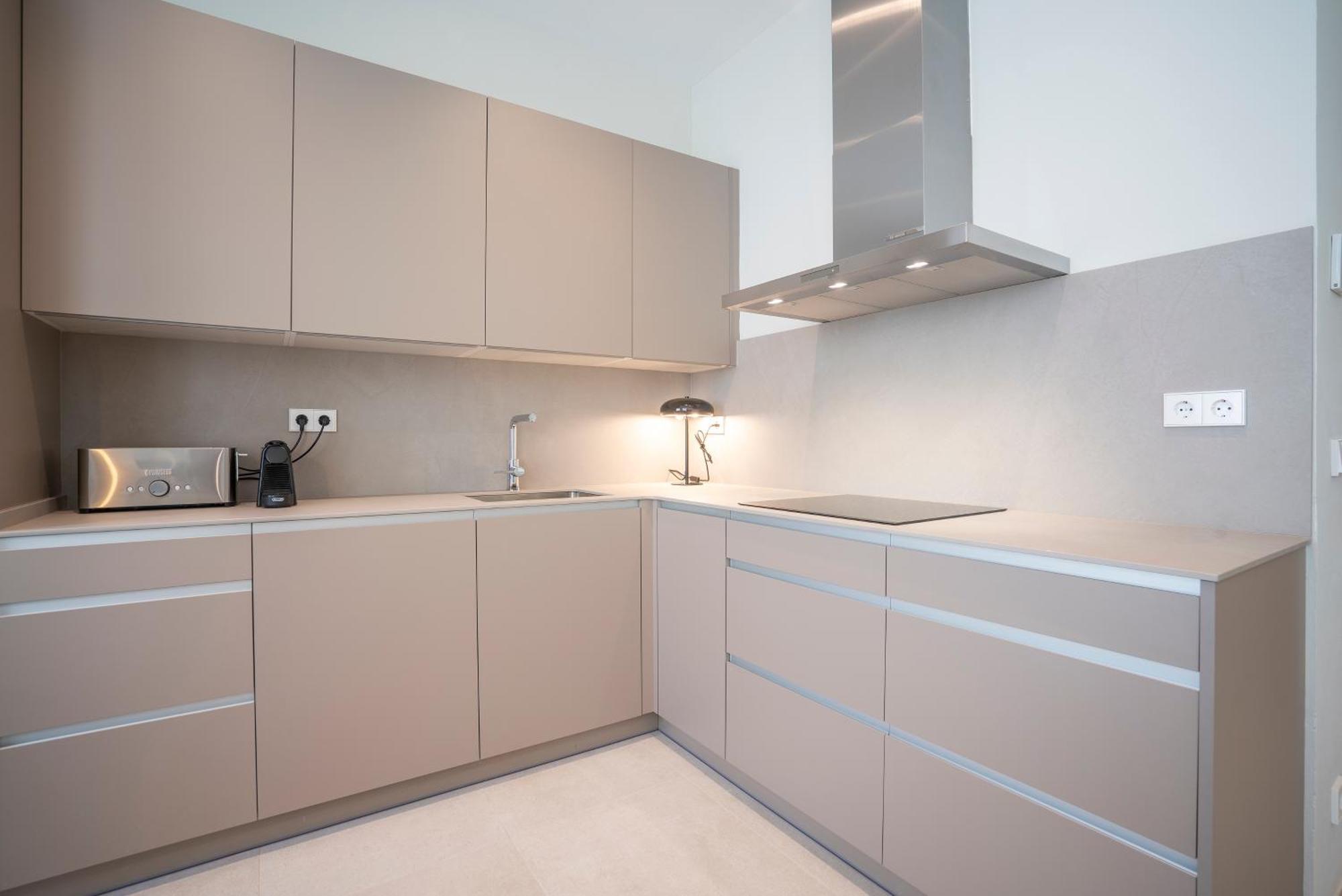 Sitges Spaces Garden Condo-2 Bedrooms, 2 Bathrooms, Garden Terrace, Near Center, Sleeps Up To 6- Monthly Rentals Only Экстерьер фото