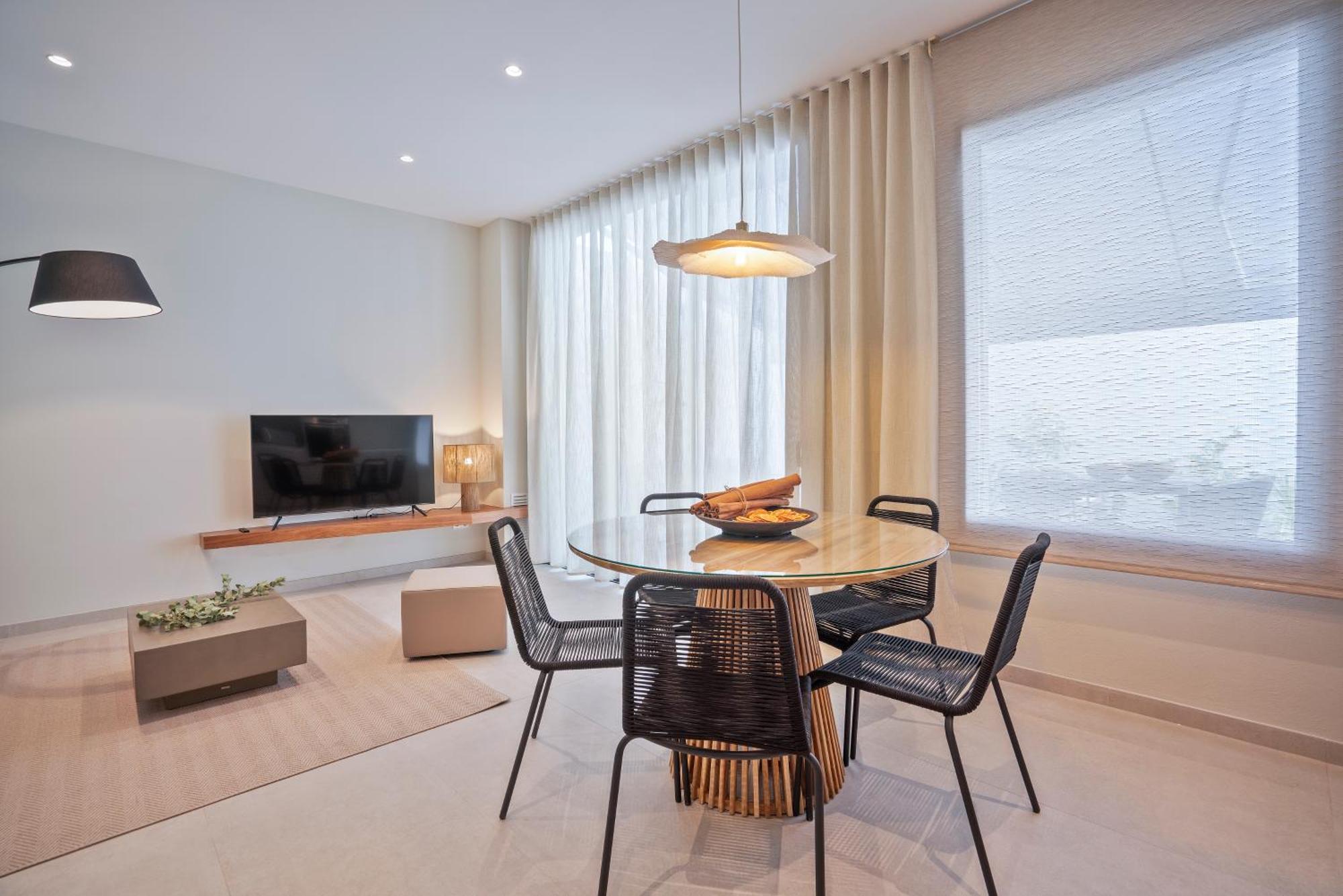 Sitges Spaces Garden Condo-2 Bedrooms, 2 Bathrooms, Garden Terrace, Near Center, Sleeps Up To 6- Monthly Rentals Only Экстерьер фото