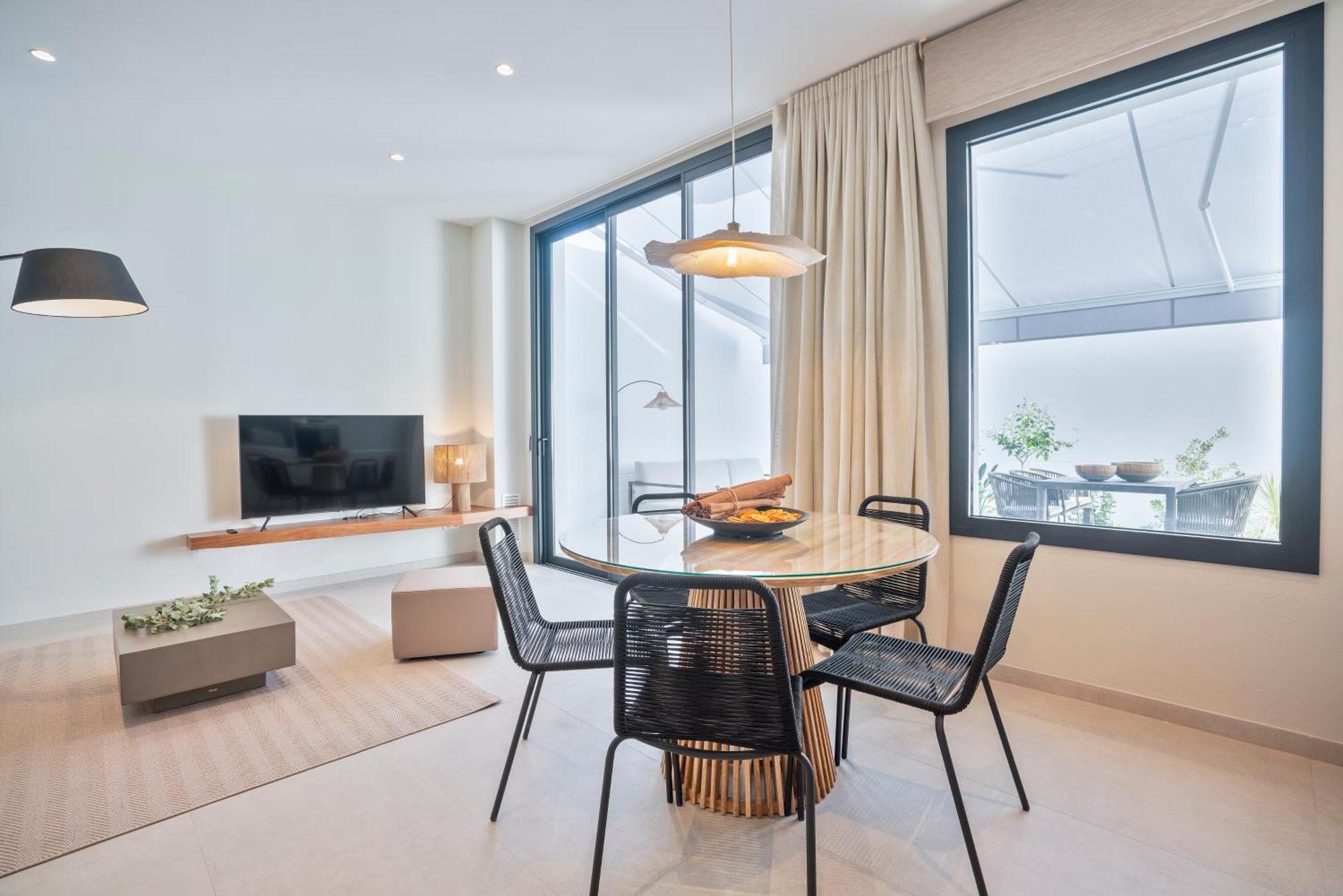 Sitges Spaces Garden Condo-2 Bedrooms, 2 Bathrooms, Garden Terrace, Near Center, Sleeps Up To 6- Monthly Rentals Only Экстерьер фото